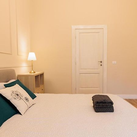 Cozy Apartment In The Historical City Center تيميشورا المظهر الخارجي الصورة